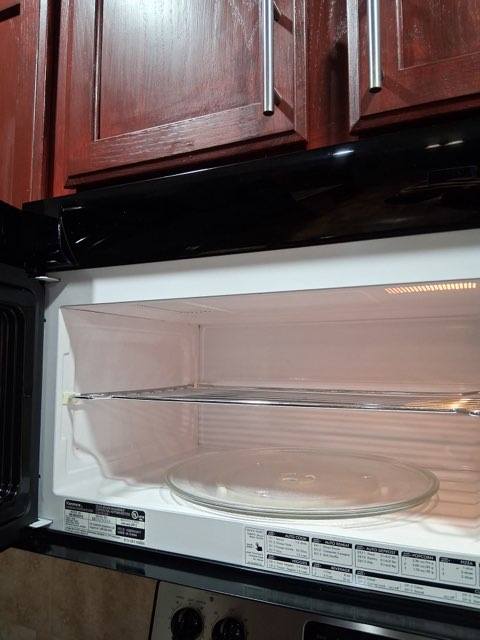 Sparkling Clean Microwave